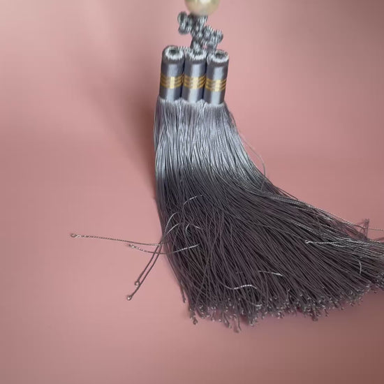 Silver Noriegae tassel with pearl beads