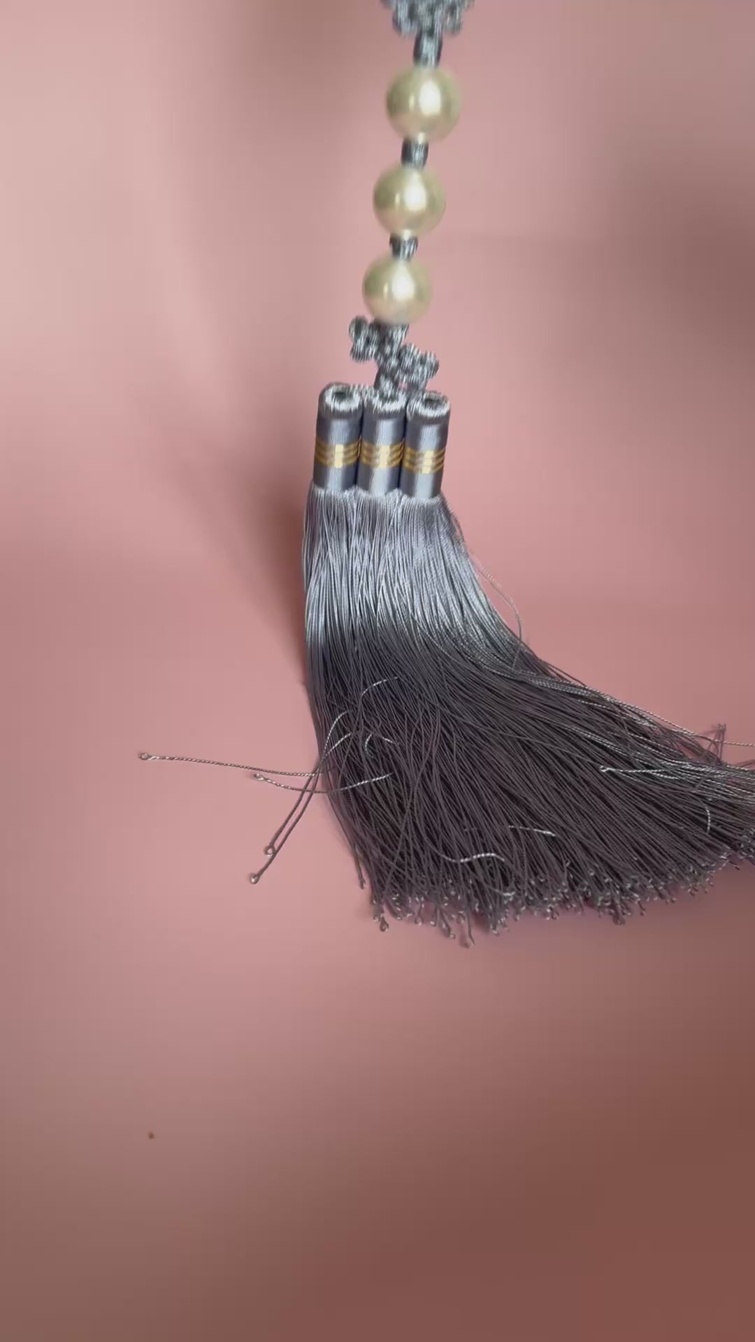 Silver Noriegae tassel with pearl beads